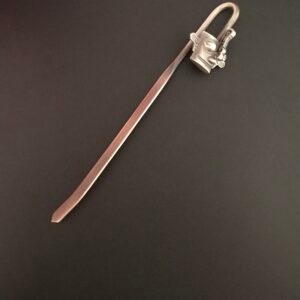 Unique Ancient Style Metal Bookmark – Creative Artistic Page Marker for Book Lovers
